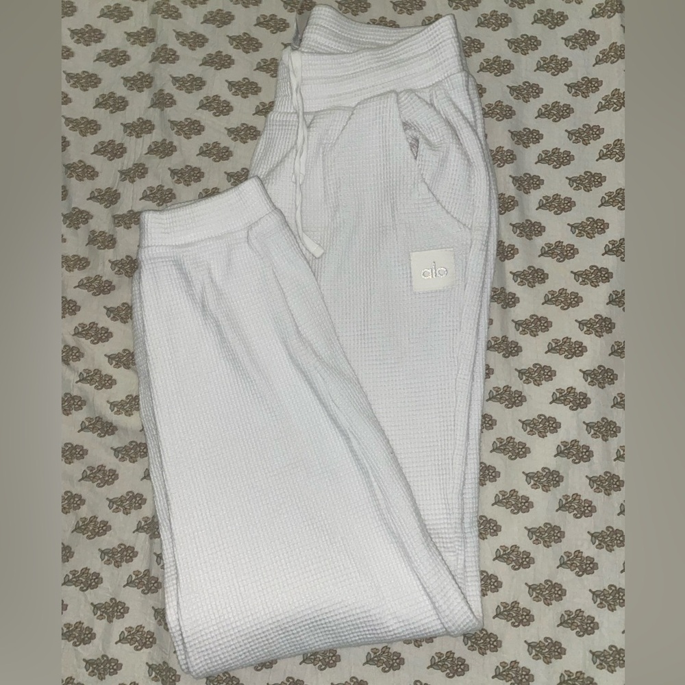 ALO Yoga White Waffle-Knit Drawstring Lounge Pants